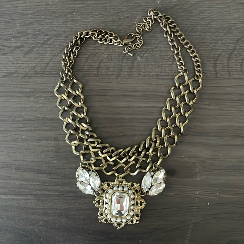 Necklace with crystals.